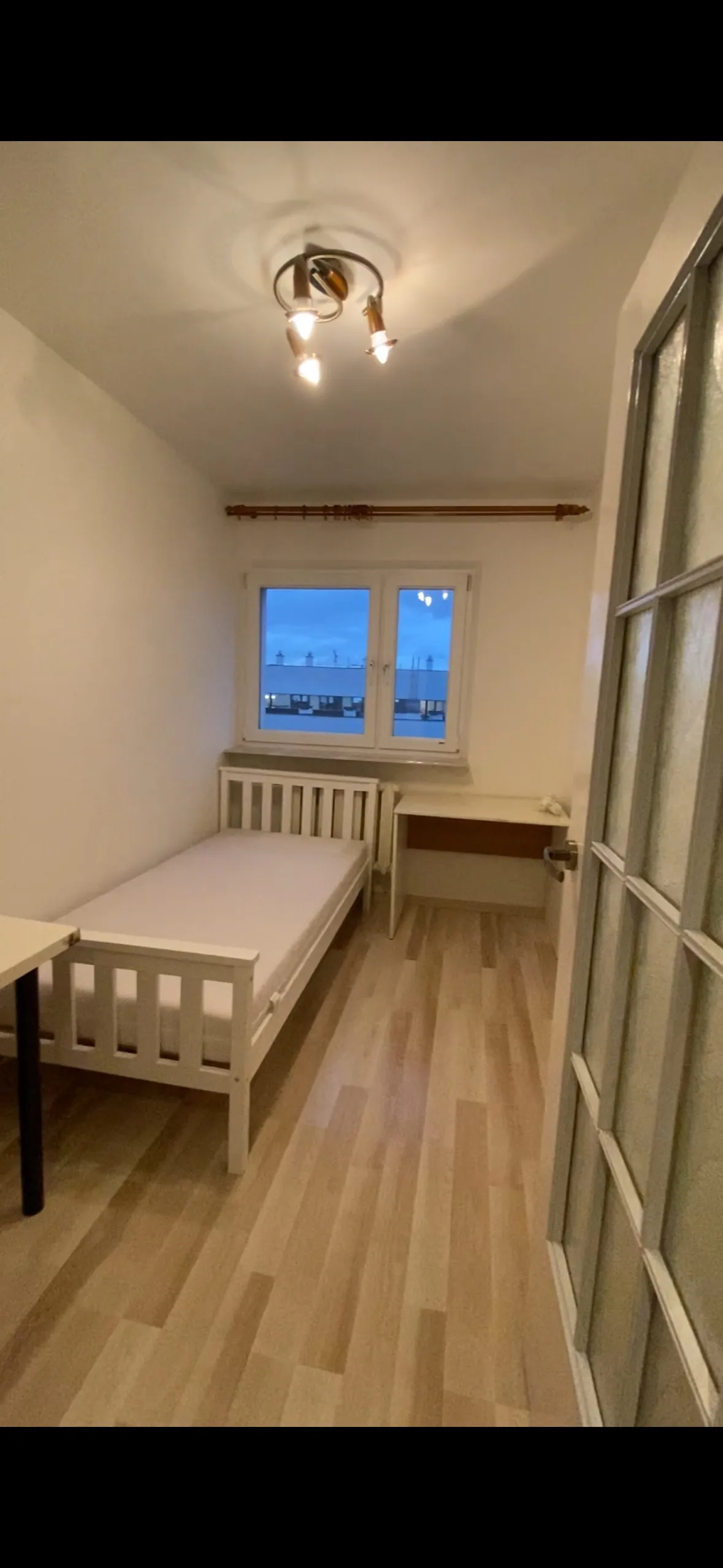Lipińskiego 8 – stan przed renowacją, ujęcie 4